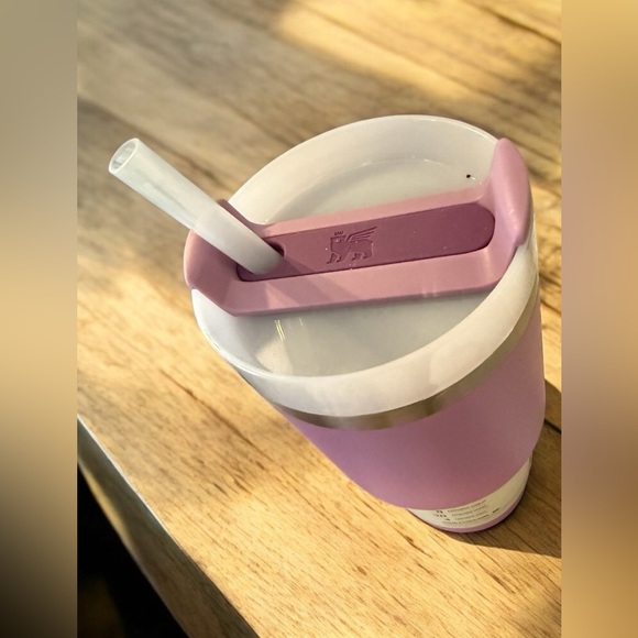 Stanley Light Purple Quencher H2.0 Tumbler 
20oz. - Picture 2 of 2